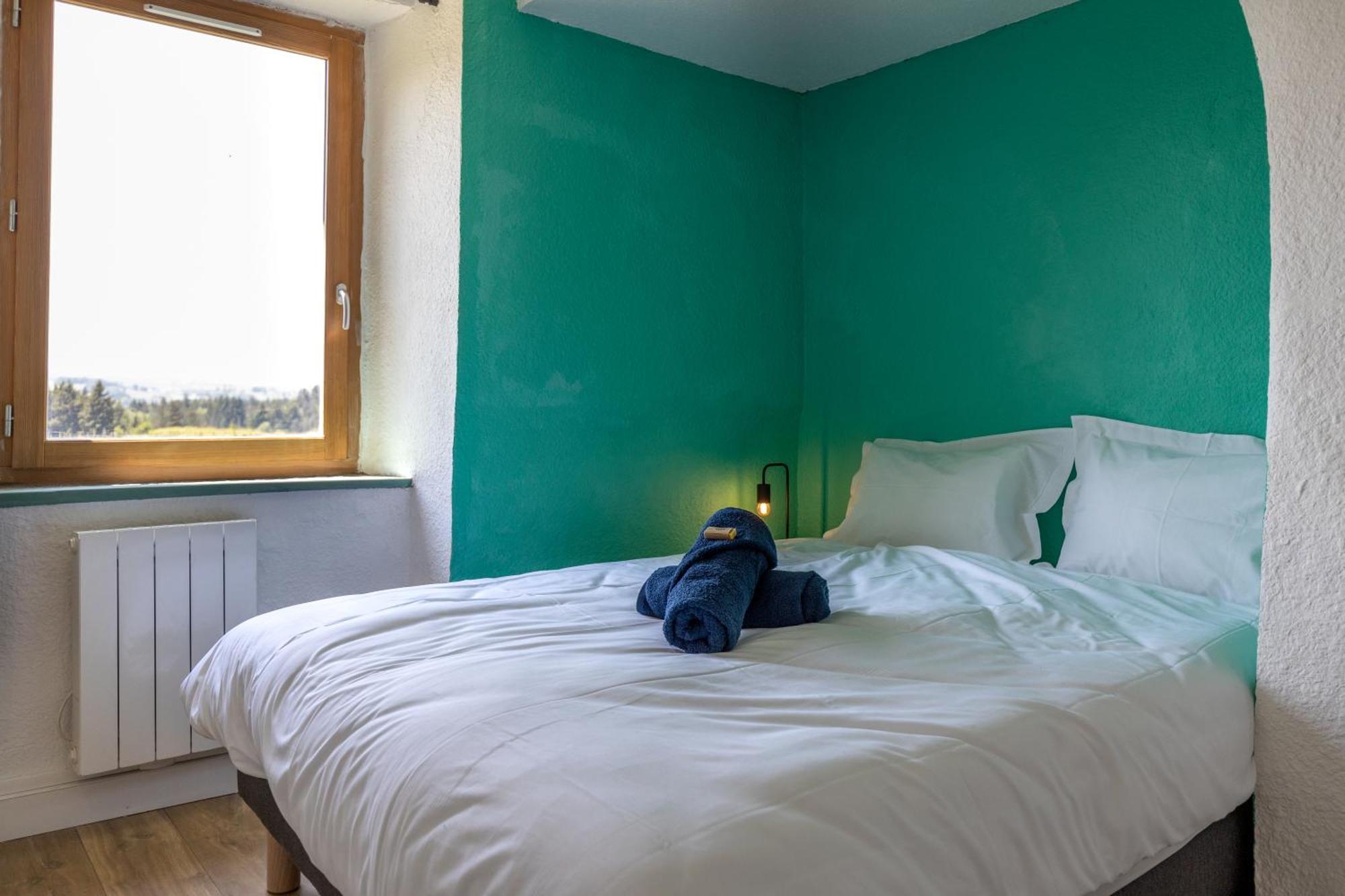Domaine Du Coq En Pat Bed & Breakfast Augerolles Exterior photo